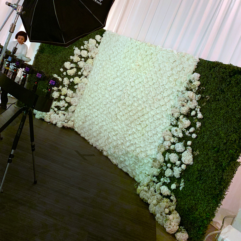 4x8' Modular Faux White Floral Divider Wall Panel
